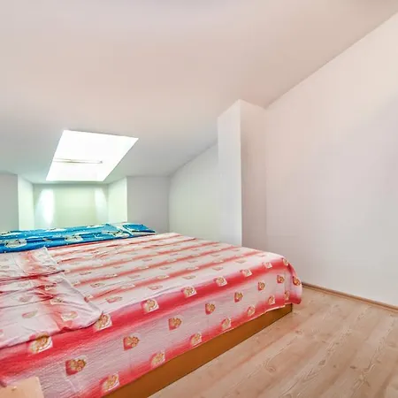 Apartment Vinka 3800