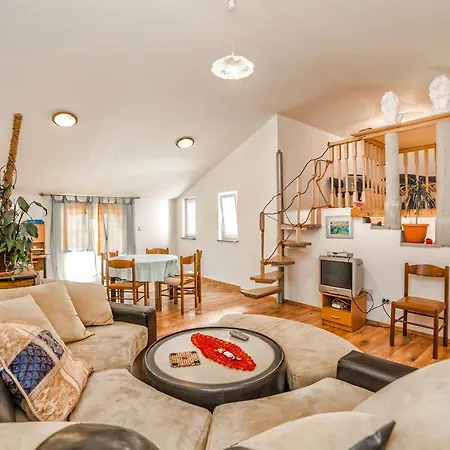 Apartment Vinka 3800